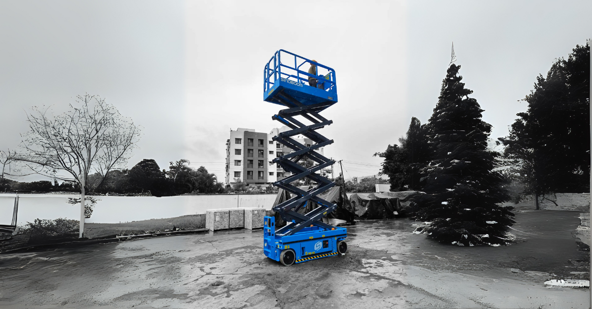 Self-Propelled Scissor Lift